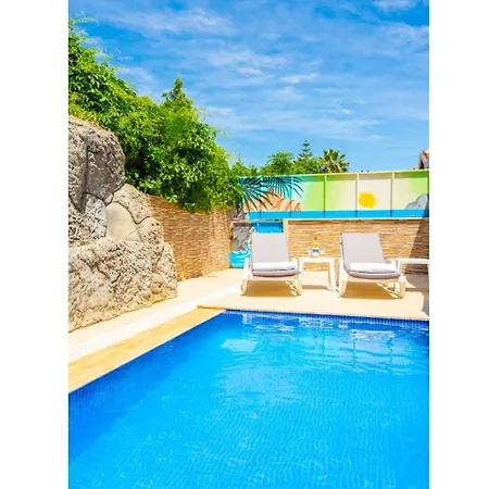 Emel Paradise Holiday home