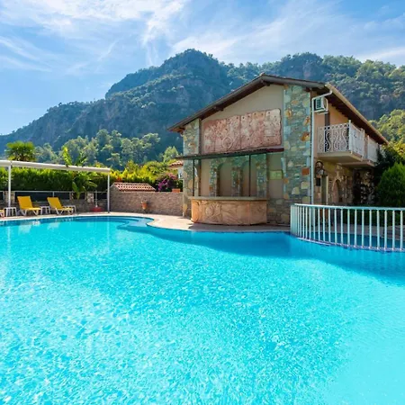 Holiday home Emel Paradise *