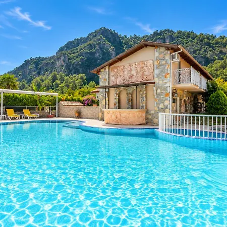 Hébergement de vacances Emel Paradise *